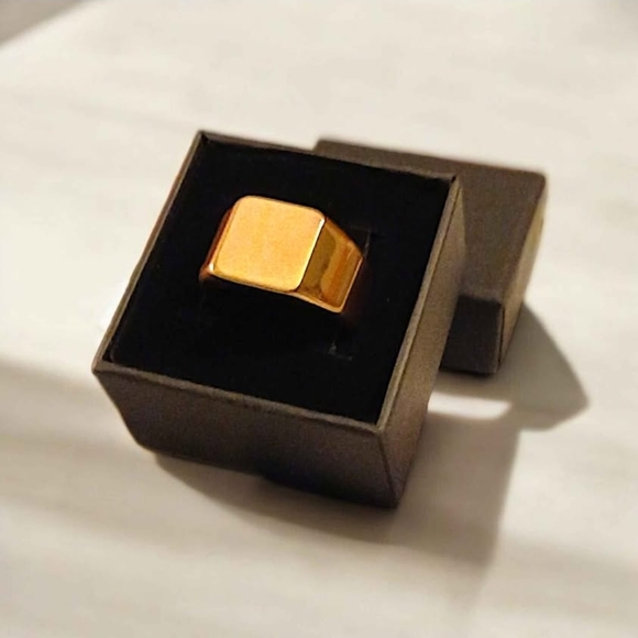 Men's Gold-tone 316L Stainless Steel Signet Ring Mens Band Size 11 - Picture 3 of 3